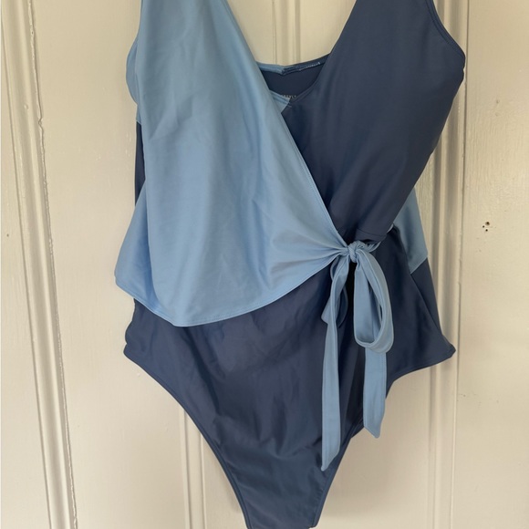 Summersalt The Perfect Wrap One Piece - Picture 3 of 5